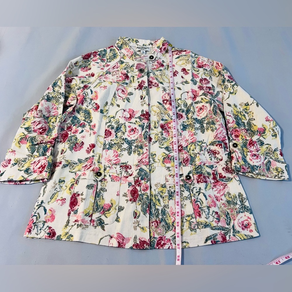 Norm Thompson Floral Blazer With Buttons Sz Medium Cotton NWOT! - Picture 4 of 10